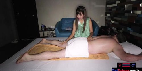 Asian amateur teen massage girl gave her customer everything he needed