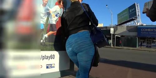 Amazing phat ass blonde with blue spandex