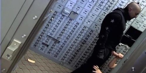 Tera Gets Robbed (Tera Patrick)