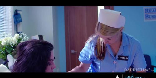 Vintage Nurses Hardfuck A Shy Patient (Sarah Vandella, Whitney Wright)