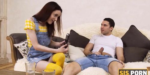 SISPORN. Smart guy tricks slender stepsis into taboo sex on the sofa