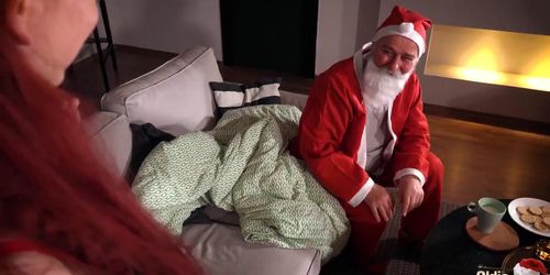 Old Santa Has Sex With Hot Teen And Fucks Her Own Mouth Then She Swallows His Big Cum like a nympho (Old Man)