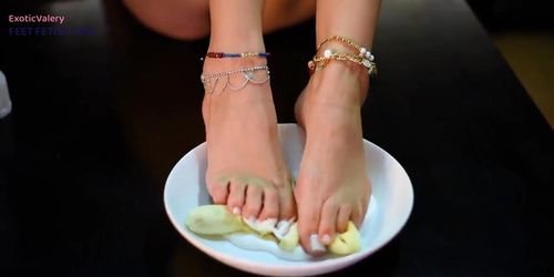 Foot Fetish Dreams with ExoticValery Free Live Sex Cam to Cam Kneads the dough with her feet