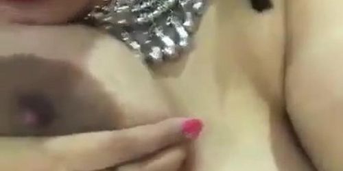 Pakistani Girls Sucking Tits (desi_girls )