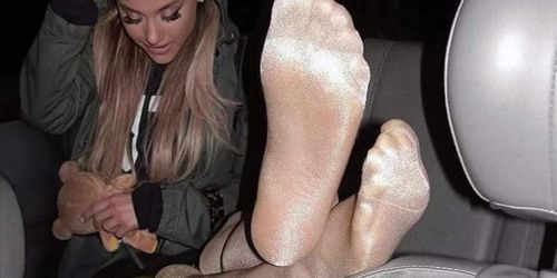 Puzza di piedi di Ariana