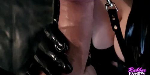 Latex Lucy vs Batman hardcore porn scene HD