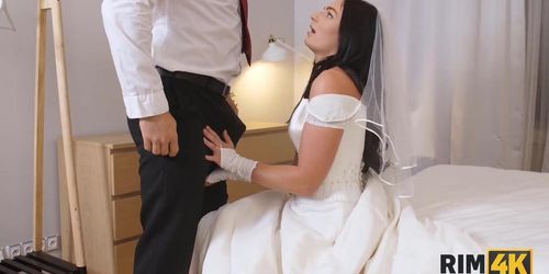 RIM4K. Man enjoys asslicking by his delectable Czech bride (Leanne Lace)