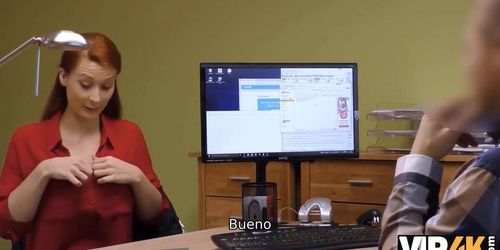 VIP4K. Pelirroja de grandes tetas es embestida por el prestamista en su oficina (Isabella Lui)