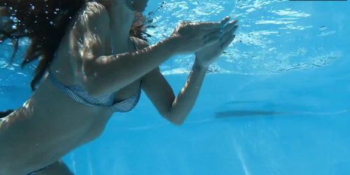 Watch her swim naked underwater in the pool (Angelica Heart)