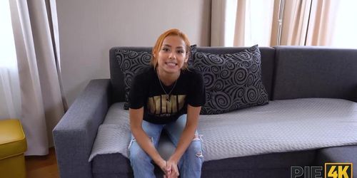 PIE4K. Who could possibly resist a girl like that? (Veronica Leal)