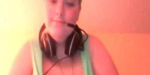 Big Titted Dirty Talking Webcam P Cup Girl