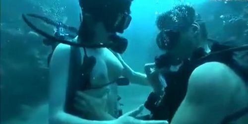 sex under water (Pussy Eater)