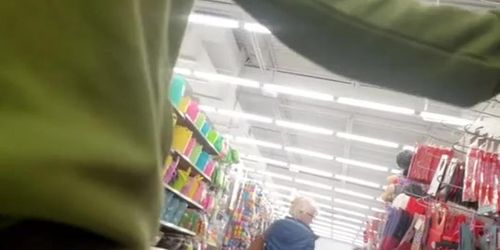 Indian milf comes back for a second look