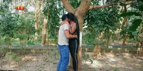 Park Sex Delhi Hd - Indian Horny Babe Enjoyed Sex With Boyfriend In Park - Tnaflix.com