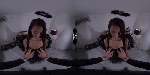 Dark Room Vr - Asian Girl With Dark And Fluffy Wings