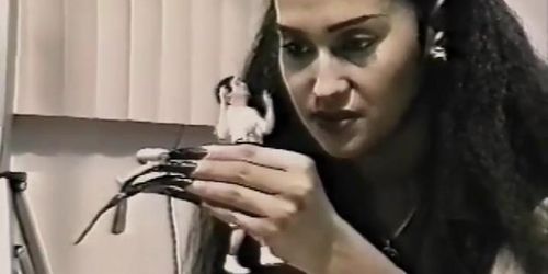 Old & short giantess rare video