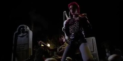 Return Of The Living Dead 1985 Trash dances (Linnea Quigley)