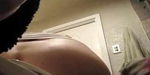 Chubby mature wife caught pissing