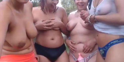 Colombian girls have fun.mp4