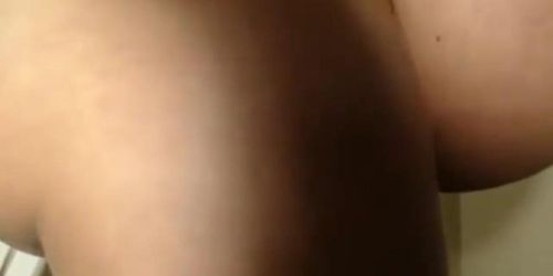 Huge pregnant milf squirts