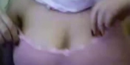 Palestine Arab Hijab Girl show her Big Boobs in Webcam