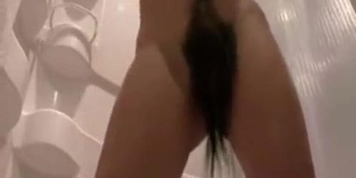 Super hairy pussy pissing, might be fake