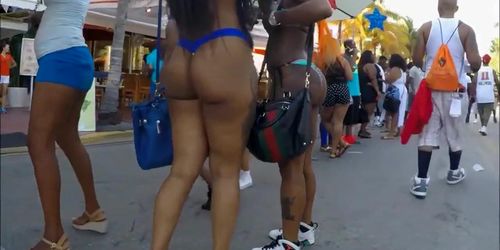 Ebony Brazilian babes with ghetto booties walk around in bikinis (Bootylicious )