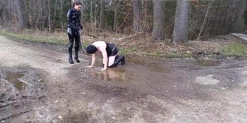 publich Femdom Muddy