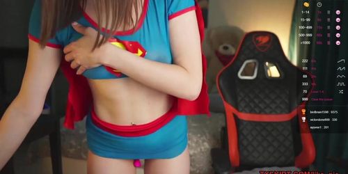 Super woman is fingering her pussy so horny