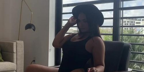 C B hot