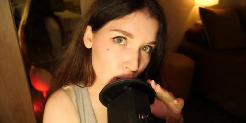 Kitty Klaw ASMR - Mouth Sound in the Mirror