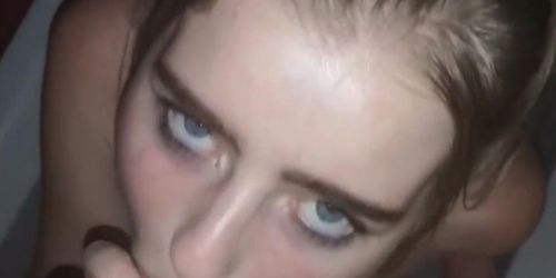 Blue Eyed Deepthroat In Bathtub