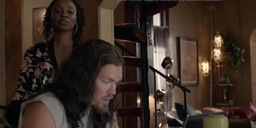 Shanola Hampton - Shameless s05e01 (2015)