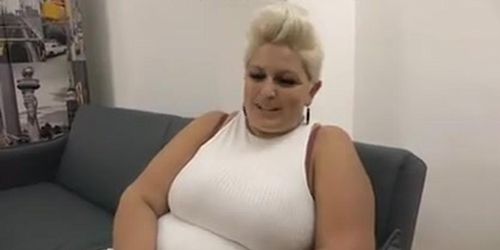 MEAT LOVING FILIPE. A BBW babe for a petite ratkid!