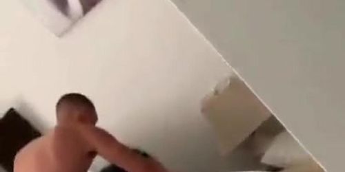 Caught His Gf Cheating On Him
