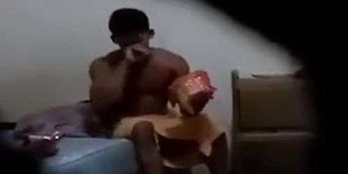 nhìn lén trai l?c l??ng ?? gái