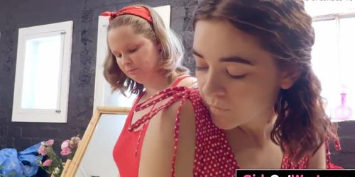 Skinny Lily And Chubby Sarah Finger Cunts (Sarah Dark, Zena Little)