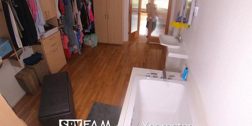 Spyfam Accidental Deep Creampie Inside Step Sis (Kenna James)