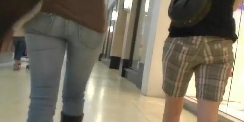 Sexy asses in tight jeans walking around clip by candid cam (Bootylicious )