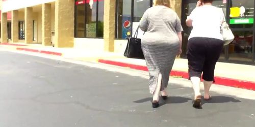 BBW In Sundress MASSIVE ASS