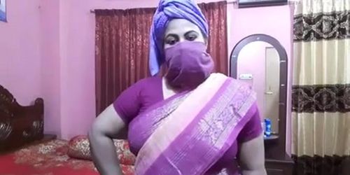 Desi aunty sex talk, Didi trains for sexy fucking