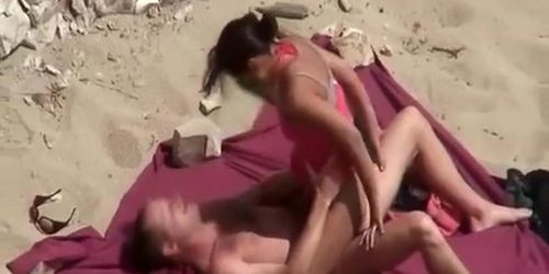 Thin woman fucked by her man in the beach