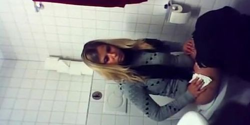 Hot blonde peeing on hidden cam