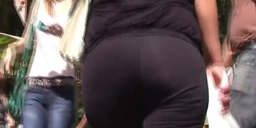candid booty in black lycra