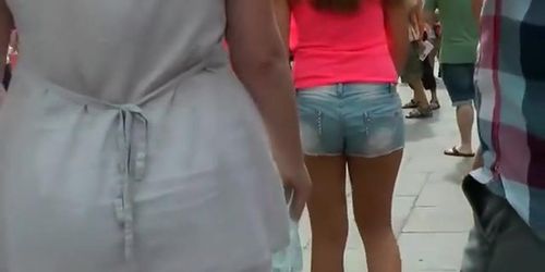 Sugary girl in very tiny shorts