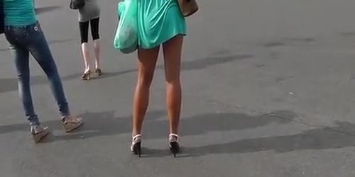 Hot brunette chick upskirt