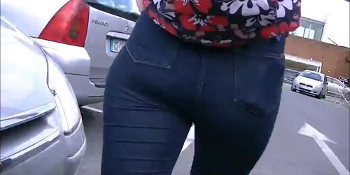 Candid tight teen ass in jeans