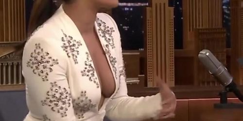 Priyanka Chopra Hot Edit, Full HD - Jimmy Fallon (With Talk)