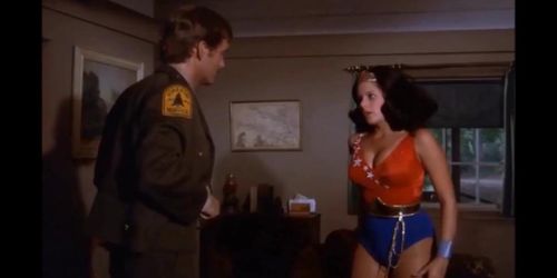 Wonder Woman Lynda Carter - Edition Job - Hot Sex y Debra Winger!