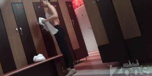 Hidden Zone Locker room livecam 40